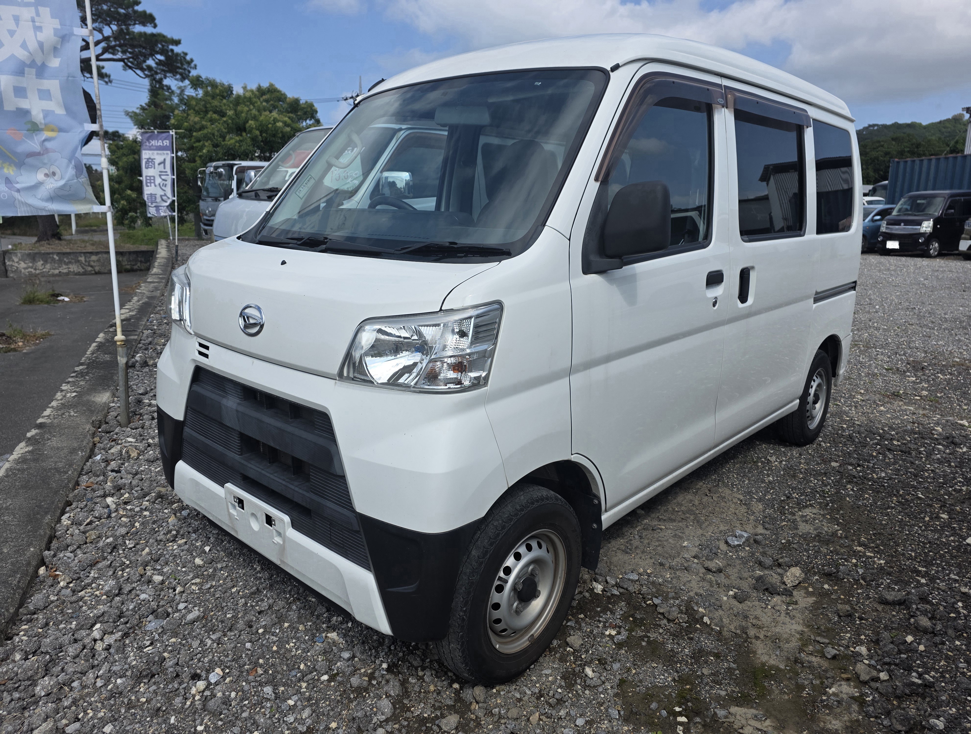 ダイハツ　ハイゼットカーゴ